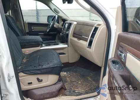 2018 Ram 1500 Laramie 4X4 5'7 Box from USA, damaged, VIN 1C6RR7NM4JS353839